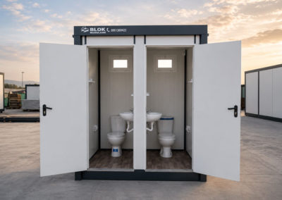 Sanitaire mobile livré sur chantier à Rabat, Maroc — Blok Modulaire